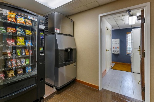 Comfort Inn image 9