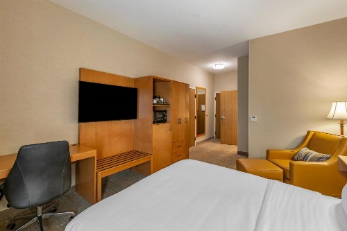 Comfort Inn image 3
