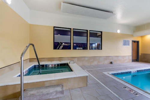 Comfort Inn image 8